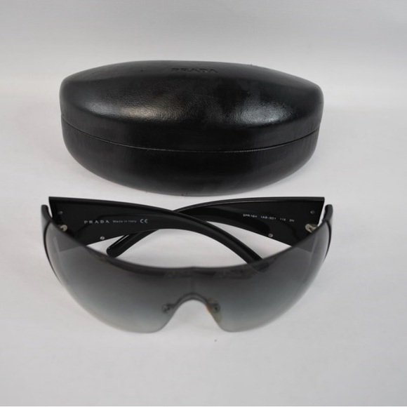 Brand: Prada
Model: SPR 16H 1AB-5D1
Color: Black frame with gradient lenses - Picture 4 of 8